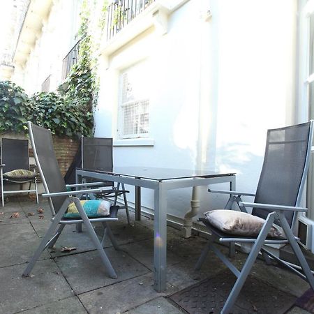 Apartamento Walk To Notting Hill /Paddington 1 B/R With Patio Londres Exterior foto
